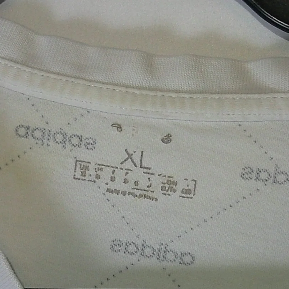 Distressed Rare Adidas Mens XL White All Over Print V-Neck T-Shirt Tee Short Sle